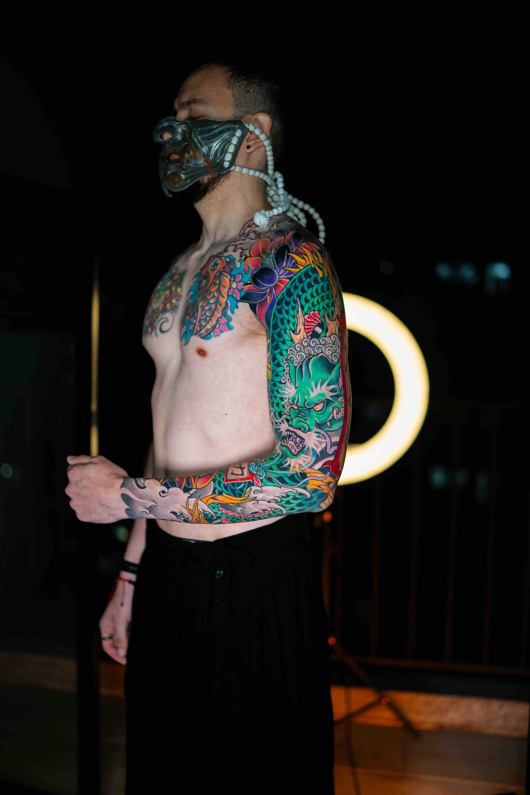 Sombras y contraste en tatuaje oriental