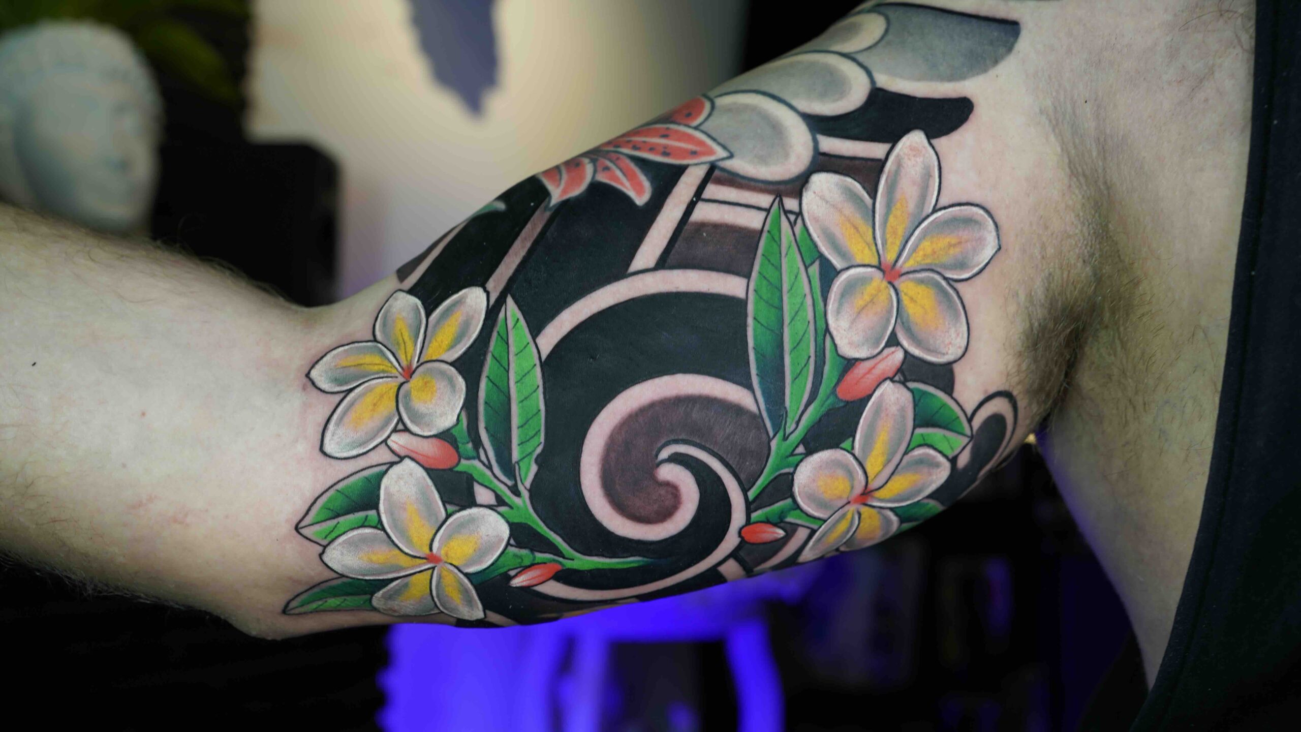 Mike VZ tatuador colombiano